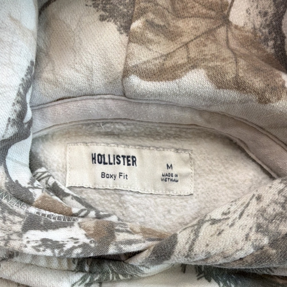 Hollister Men's M Boxy Fit Camo Fleece Pullover Hoodie Pockets Beige Gray Green - Picture 2 of 6